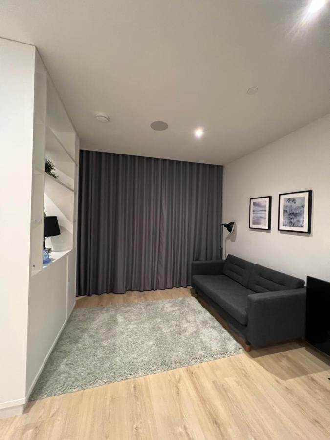 London Heathrow Airport Apartment Voyager House Terminal 12345 - Ev Electric And Parking Available Хитроу Экстерьер фото